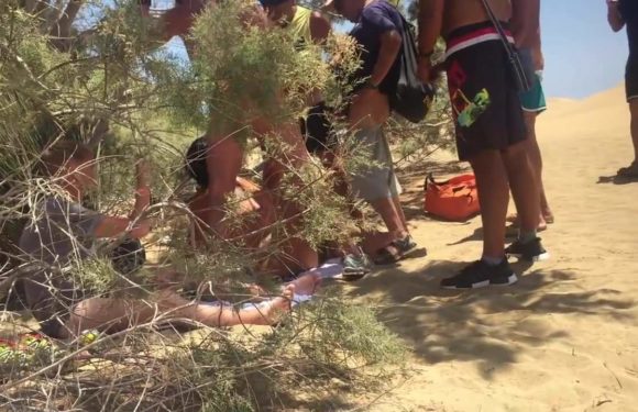 British holidaymakers must STOP having sex with strangers on Gran Canaria’s sand dunes because they are harming rare plants and bushes, scientists say